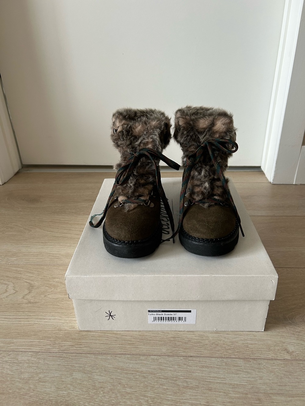L’Intervalle Faux-Fur Trim Suede Winter Boot - Olive